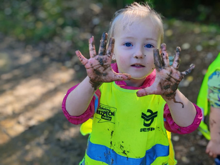 Trošku jsme se ušpinily